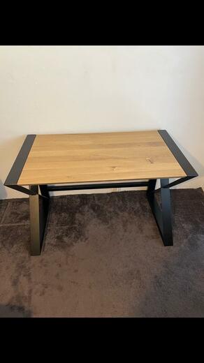 dubový psací stůl